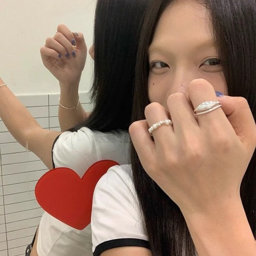 Irregular broken silver pearl ring for women, light luxury niche design, high-end tail ring, fashionable and personalized hand jewelry