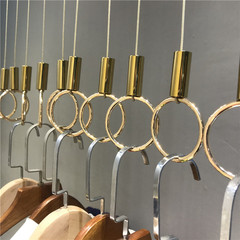 Hanging clothes hooks, golden steel wire hangers, clothing store display rack, hanging clothes, hanging racks, window display, women's clothing
