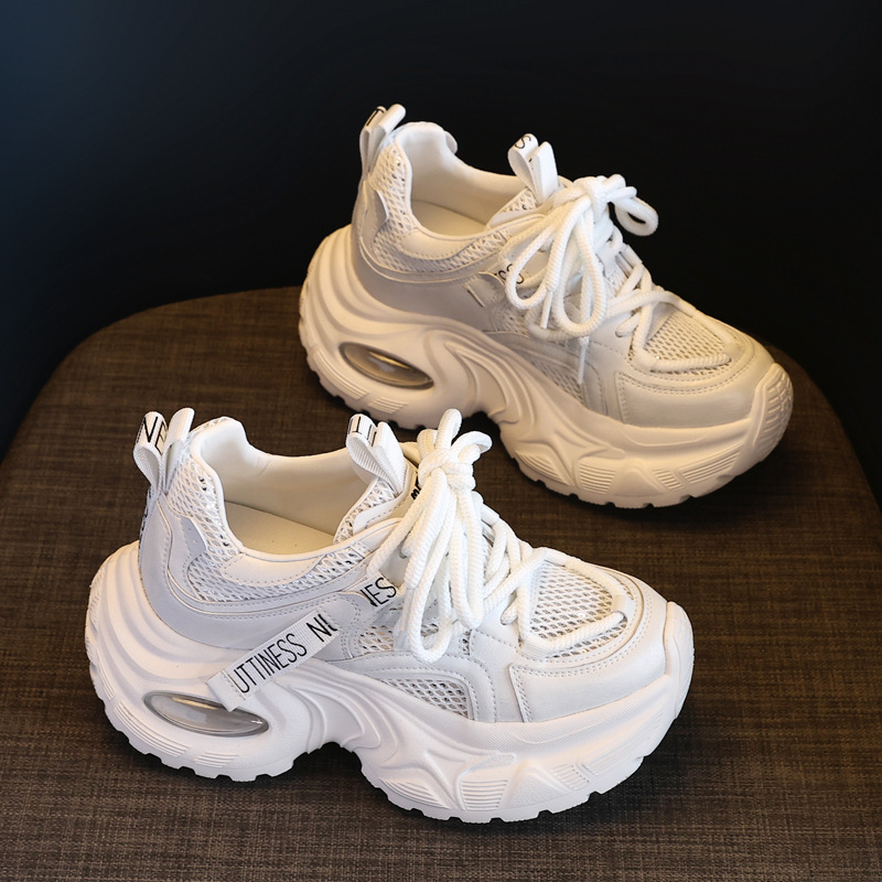 Giày sneaker nữ đế dày độn cao thoáng khí mặt lưới HS9866-5 — Màu trắng be