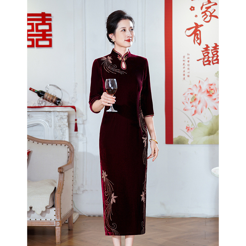 Autumn and Winter Dress, Middle-Aged Cheongsam, Wedding Mother's Dress, Mother-In-Law's Wedding Banquet Dress, Noble Gold Velvet Dress, Classy Autumn and Winter Dress, Middle-Aged Cheongsam, Wedding Mother's Dress, Mother-In-Law's Wedding Banquet Dress, Noble Gold Velvet Dress, Classy