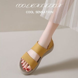 Cross-border Flat Sandals Women's 2024 New All-match Casual Beach Shoes Comfortable Lightweight Heel Roman Sandals Trendy