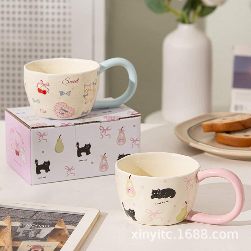 Taza de orejas grandes, taza de cerámica, mango grande lindo de alto valor, taza de café con patrón de dibujos animados creativos al por mayor