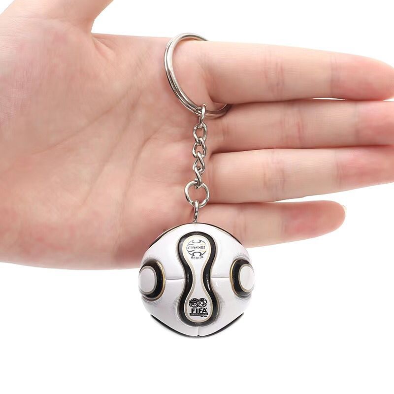 Mini pequeño colgante de fútbol llavero colgante Real Madrid Copa del Mundo regalo de cumpleaños para fanáticos varones