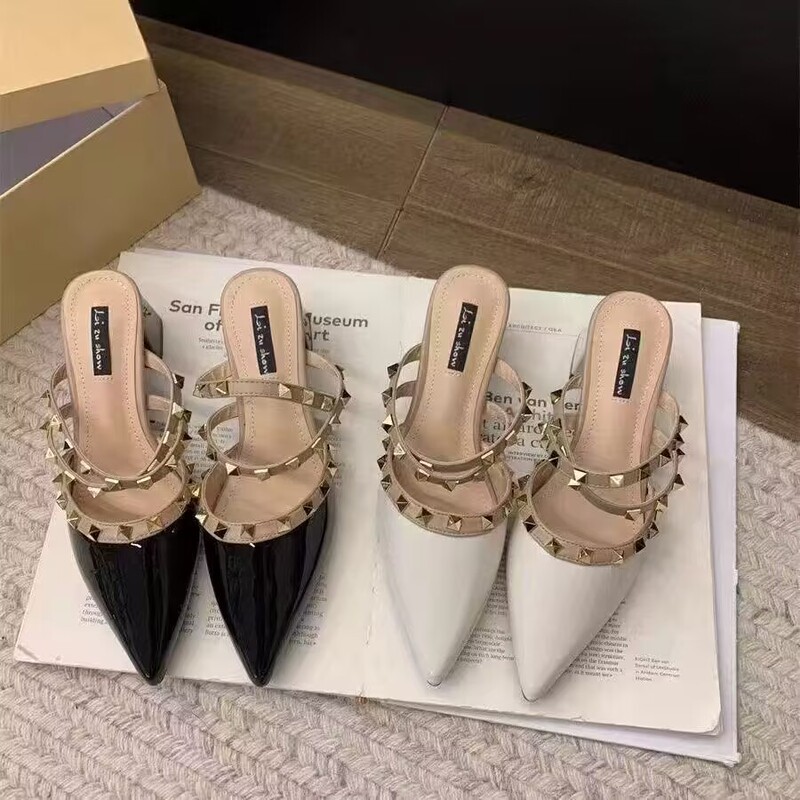 Popular Style Chanel-Inspired Studded High-Heeled Mules for Women, Fashionable Pointed-Toe Slip-On Sandals with Chunky Heels Popular Style Chanel-Inspired Studded High-Heeled Mules for Women, Fashionable Pointed-Toe Slip-On Sandals with Chunky Heels