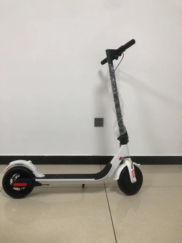 F10 electric scooers 8.5寸成人电动滑
