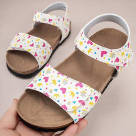 024夏季休闲印刷清新时尚粘带平底凉鞋女童防滑耐磨潮鞋女童专用