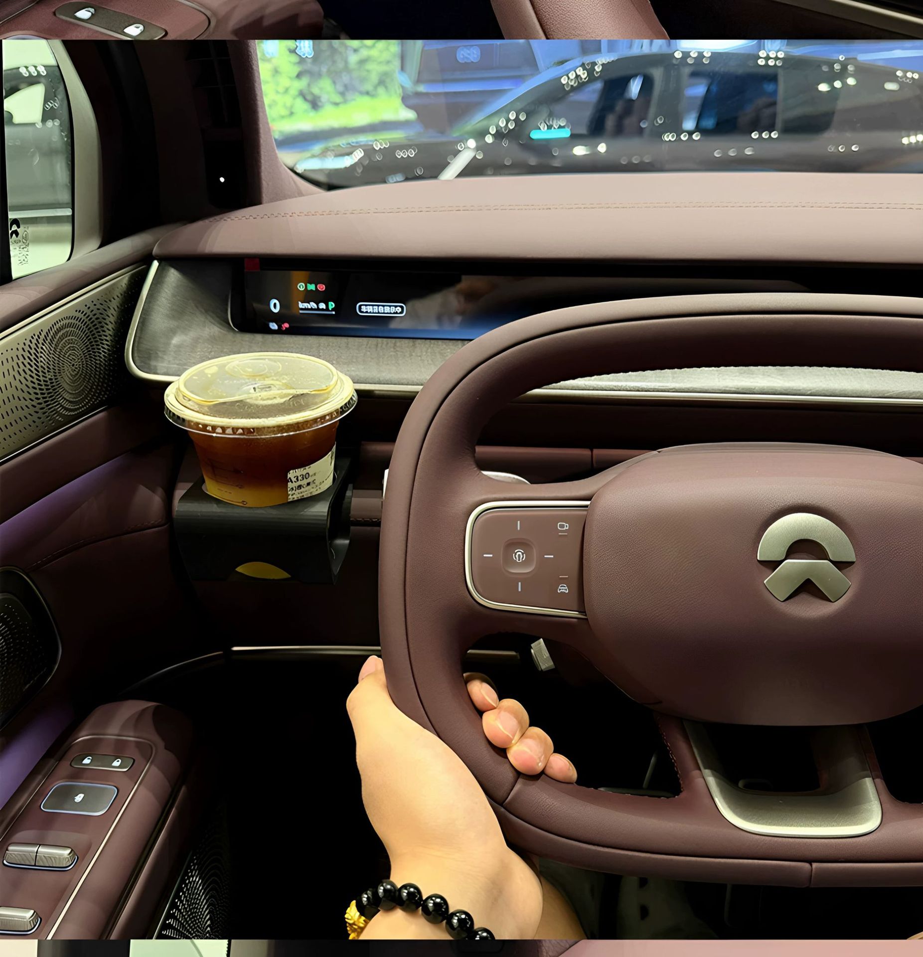 [NIO ES9 2026 Model Cup Holder] Center console beverage cup holder, car phone mount, stable and spill-proof