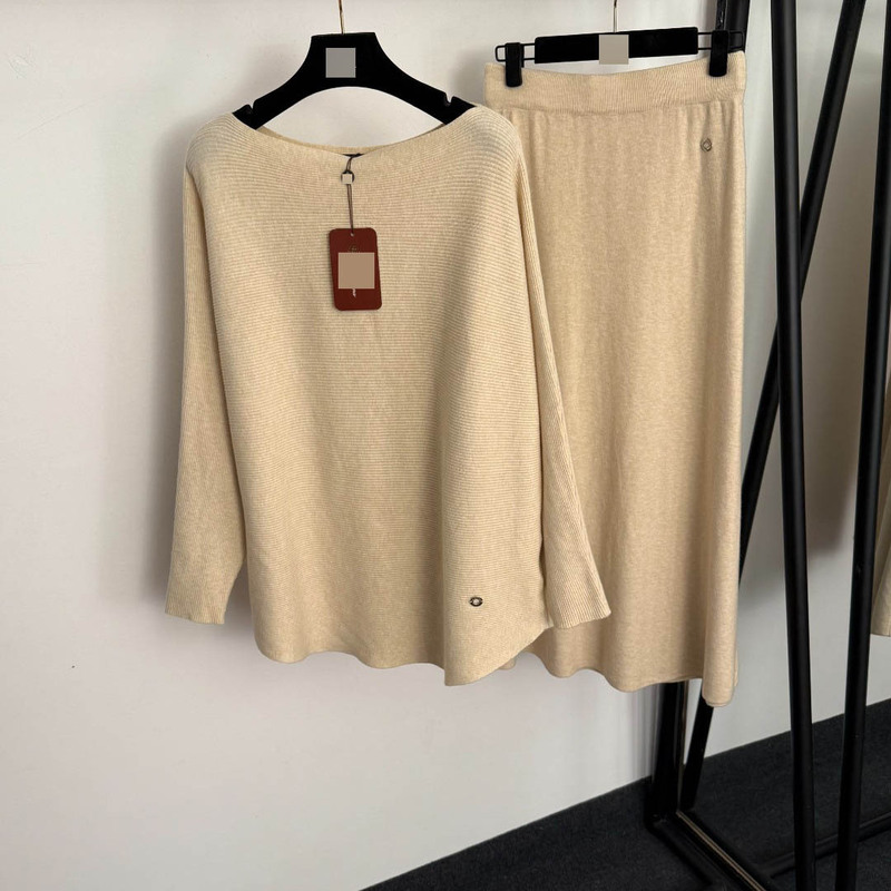 New Knit Set with Metal Ring Decoration, Off-The-Shoulder Batwing Long-Sleeve Loose Lazy Knit Top + High-Waisted Skirt