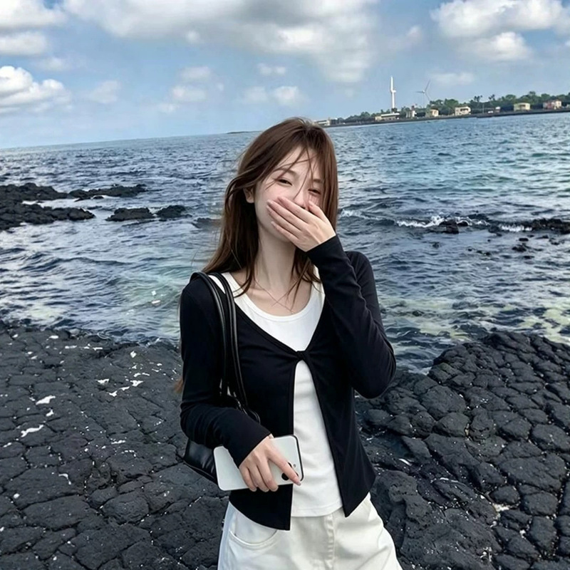 [210gsm, 40-count cotton] Korean-style two-piece long-sleeve T-shirt for women, new autumn collection, slim-fit, flattering, and versatile top