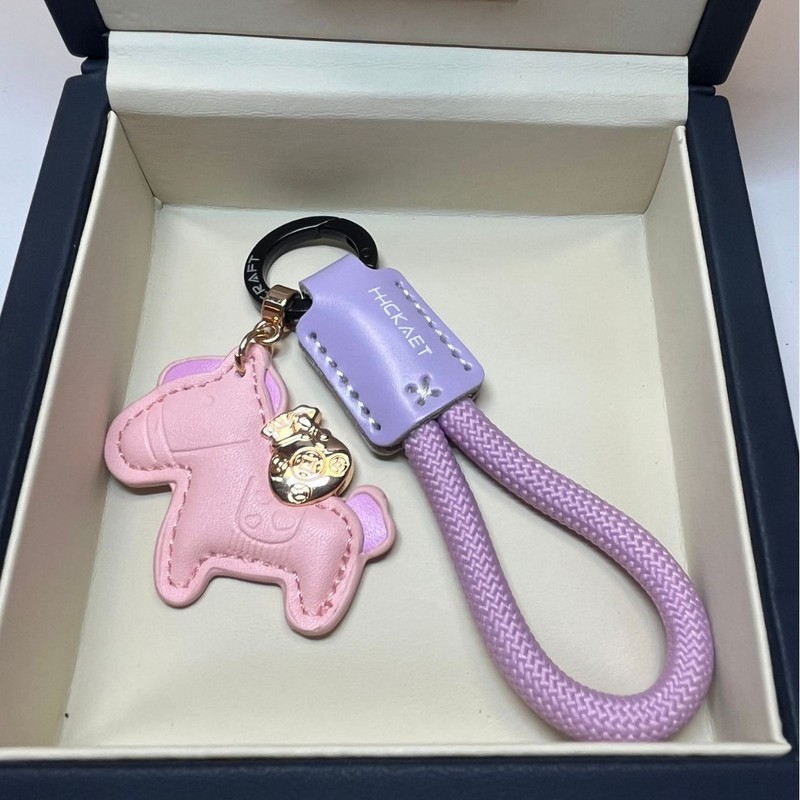 すぐにお金のある牛革のアイデアが精巧でシンプルなカップルのプレゼントが可愛いです。|undefined