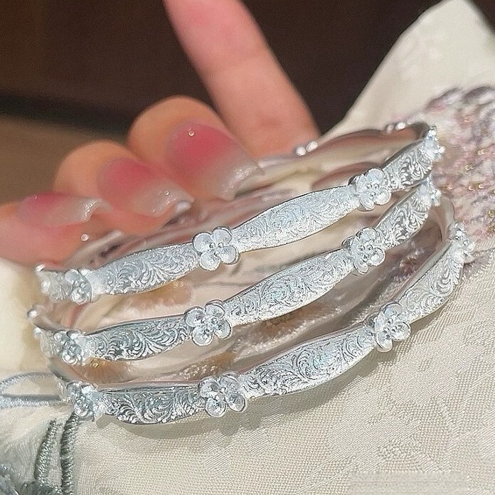 Osmanthus Carved Silver Bracelet for Women, Plated with Pure Silver, Light Luxury Niche Jewelry Wholesale, Non-Fading Statement Bracelet