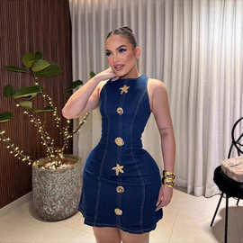 26夏季新款连衣裙短裙包臀裙无袖牛仔裙大码女装修身扣子装饰百搭