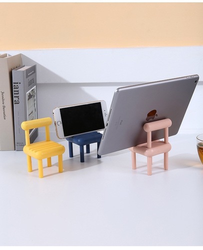 Small chair, cute mobile phone holder, student dormitory desktop stand, accessories, cartoon small ornaments, small stool, mobile phone holder