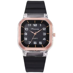 �羳���Q�����̄Օr����ʿ���z�ֱ����Δ��̶ֿ�Ůʿ�W��ʯӢ���