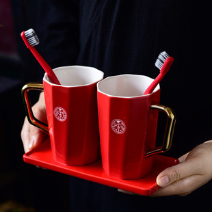 �Y��ϴ����һ���tɫ�»���H�����������ڱ�ˢ���������b�����Ʒ