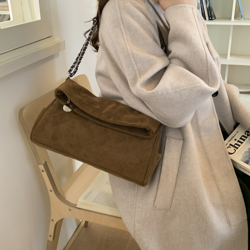 Bolsas de mujer transfronterizas bolsas de cadena de diamond bolsas de brazo versátiles bolsas de mujer 2025 nuevo invierno de moda bolsas de hombro bolsas de transporte
