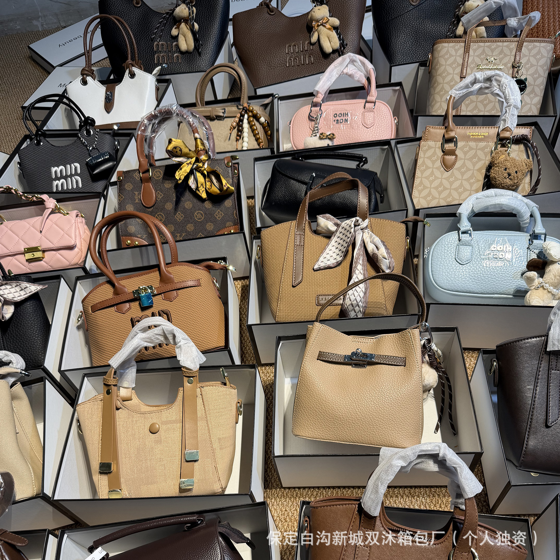Wholesale New Mixed Batch Women's Handbags Original Packaging Assorted Styles Women's Single Shoulder Crossbody Tote Bags Fashion Versatile Influencer Bags