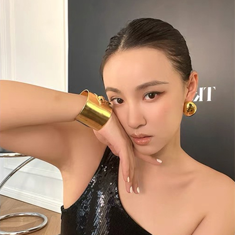 Fashion Geometric Copper Three-dimensional Ear Studs 1 Pair