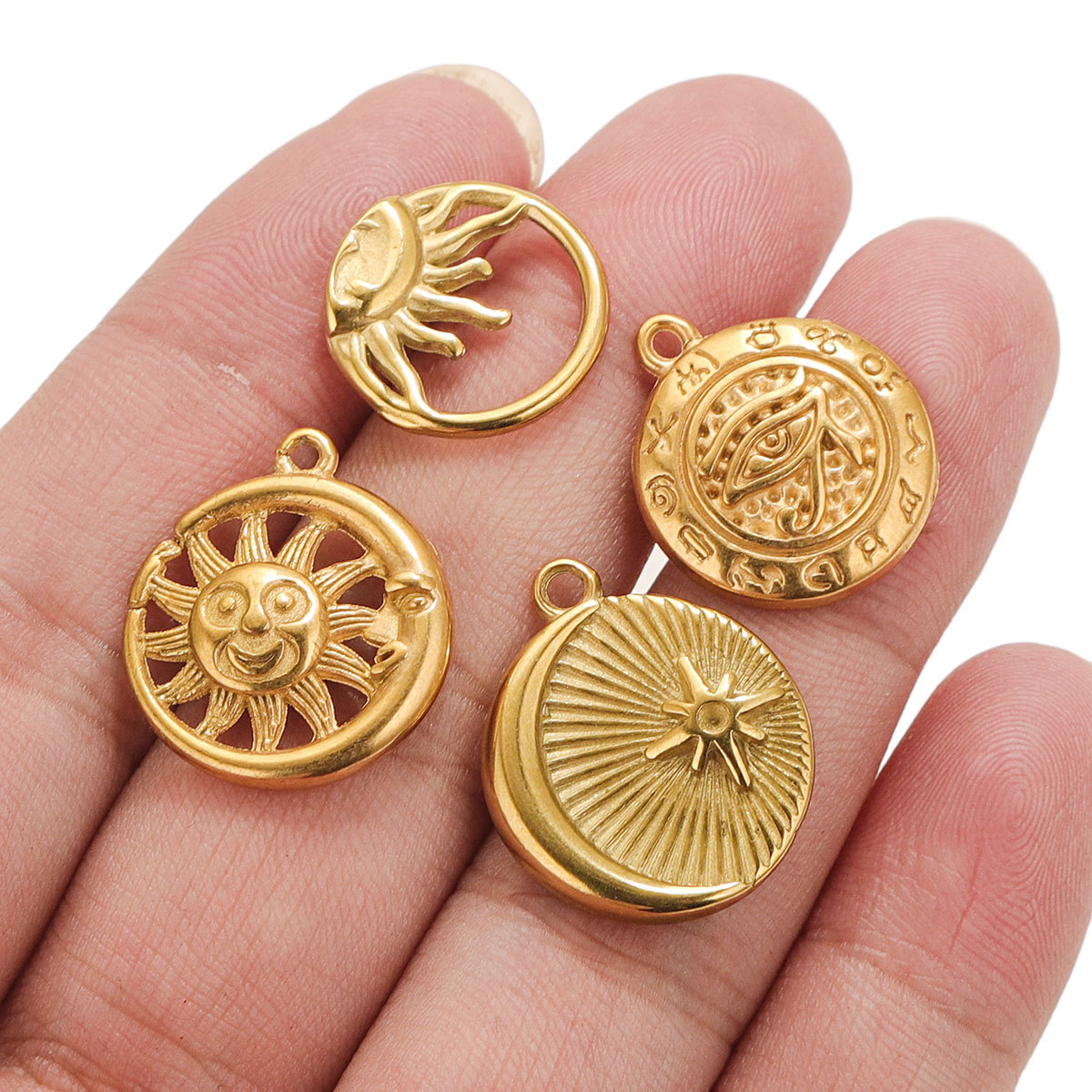 Acero inoxidable europeo y americano sol ojo colgante joyería DIY colgante de oro 18K colgante colgante de acero mujer colgante colgante