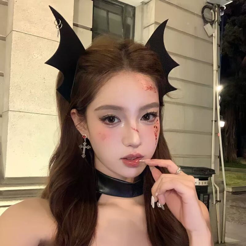 Dark Style Little Devil Horn Hairpin Girl Sweet and Cool Bat Wings Hairpin Headdress Halloween Hair Accessories Clip Accessories Dark Style Little Devil Horn Hairpin Girl Sweet and Cool Bat Wings Hairpin Headdress Halloween Hair Accessories Clip Accessories