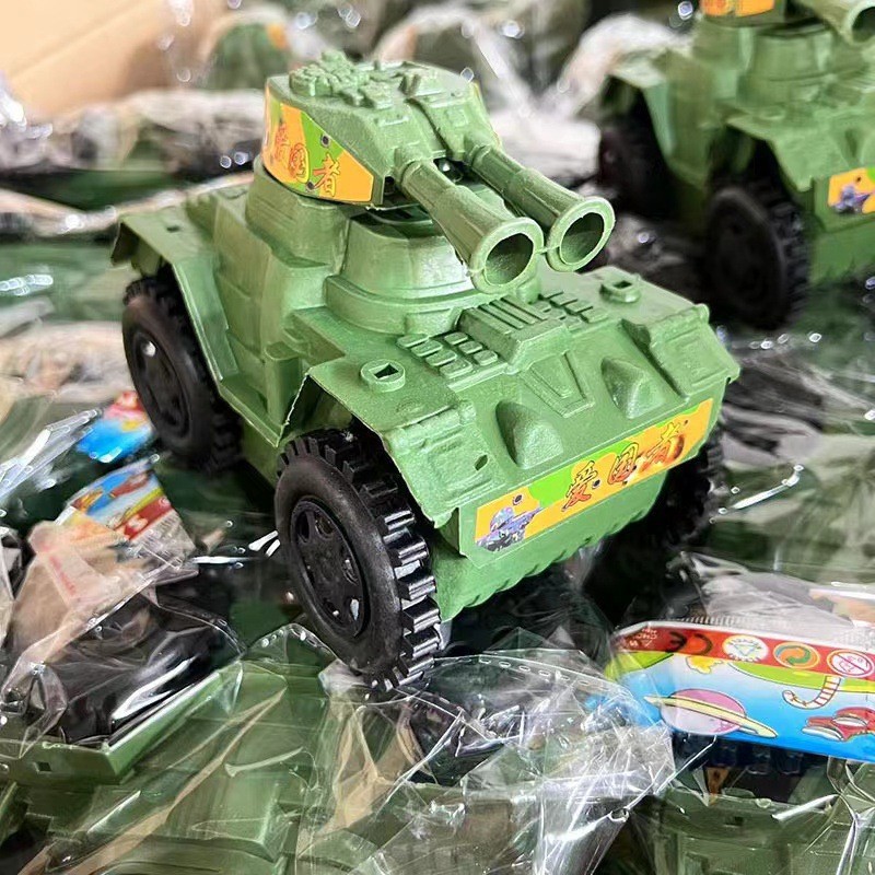 Juguetes infantiles pistolas de la infancia ventosa cartón burbuja modelo de coche de carreras tienda de departamentos ferrule 2 yuanes