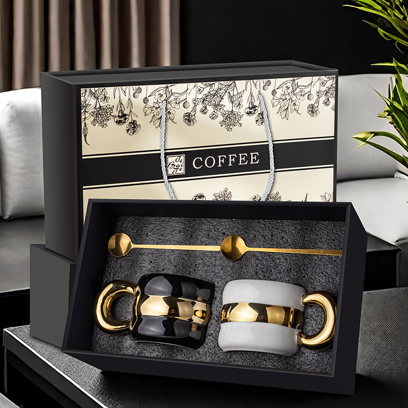 Taza de cerámica de Amazon transfronteriza Taza de pareja Taza de regalo de mano Taza de café con leche para el desayuno en casa