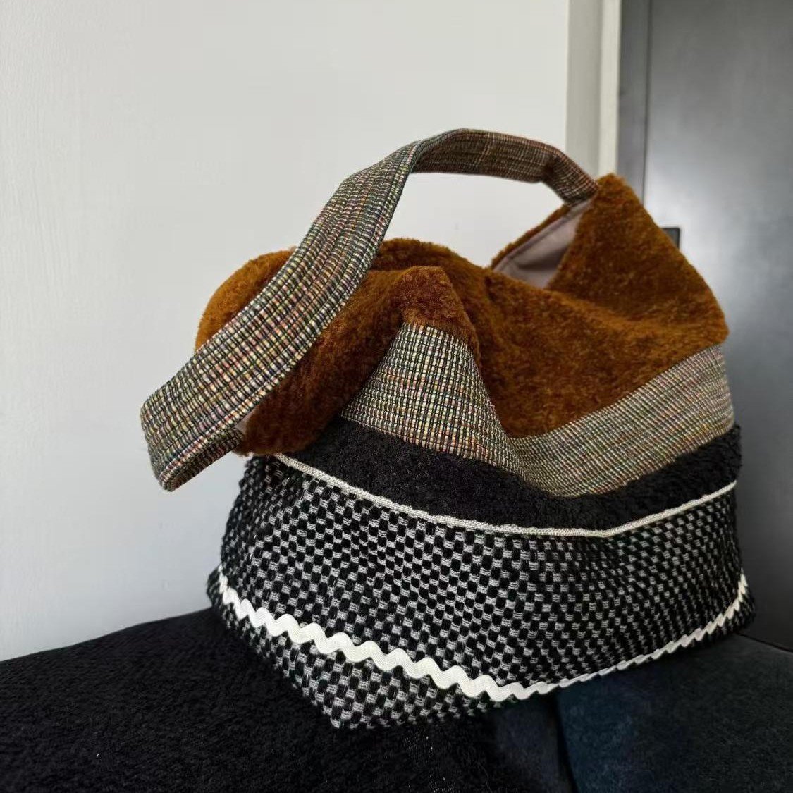 Woven,Stylish,And Versatile Tote Bag–ALarge-capacity Single-shoulder Underarm Bag For Fall And Winter