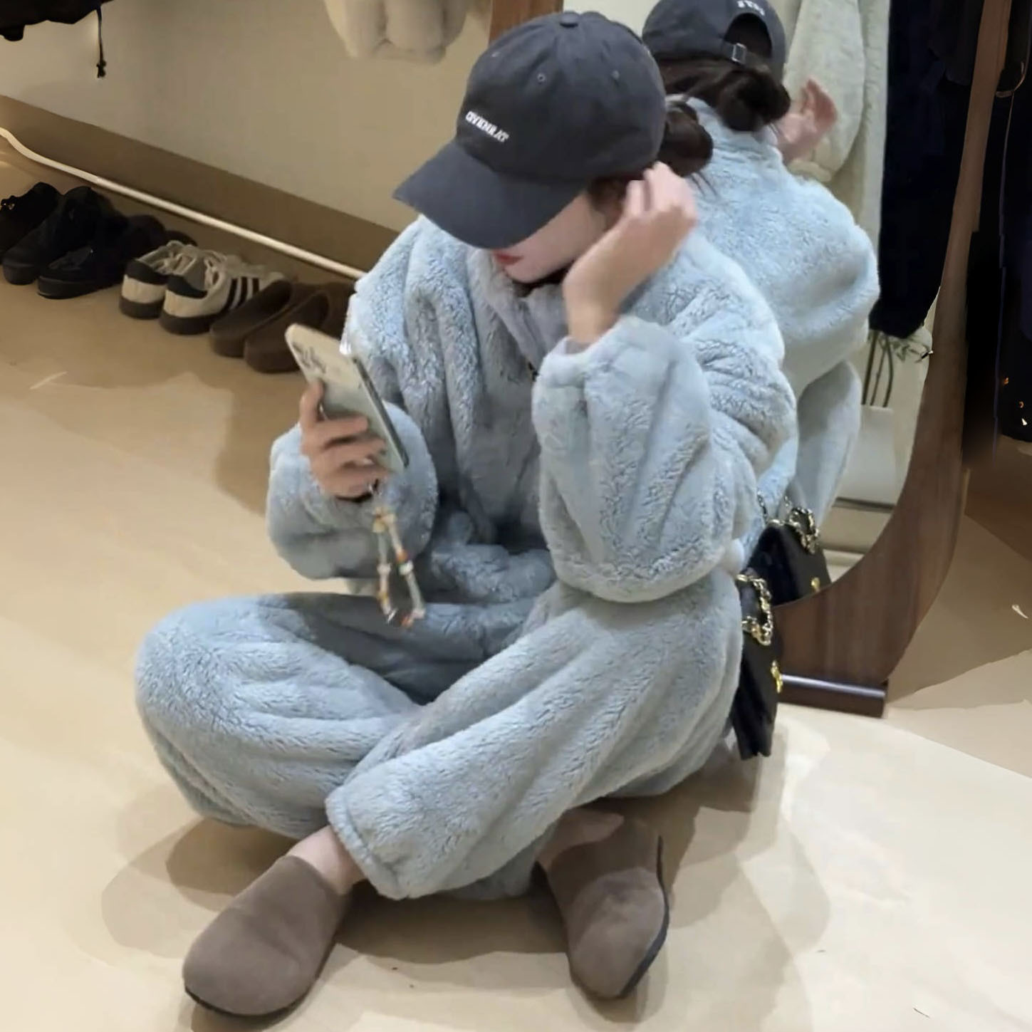 秋冬の韓系は暖かくて、暖かい部屋の服のコートを厚くして、ゆったりした部屋の服のパジャマを着ています。