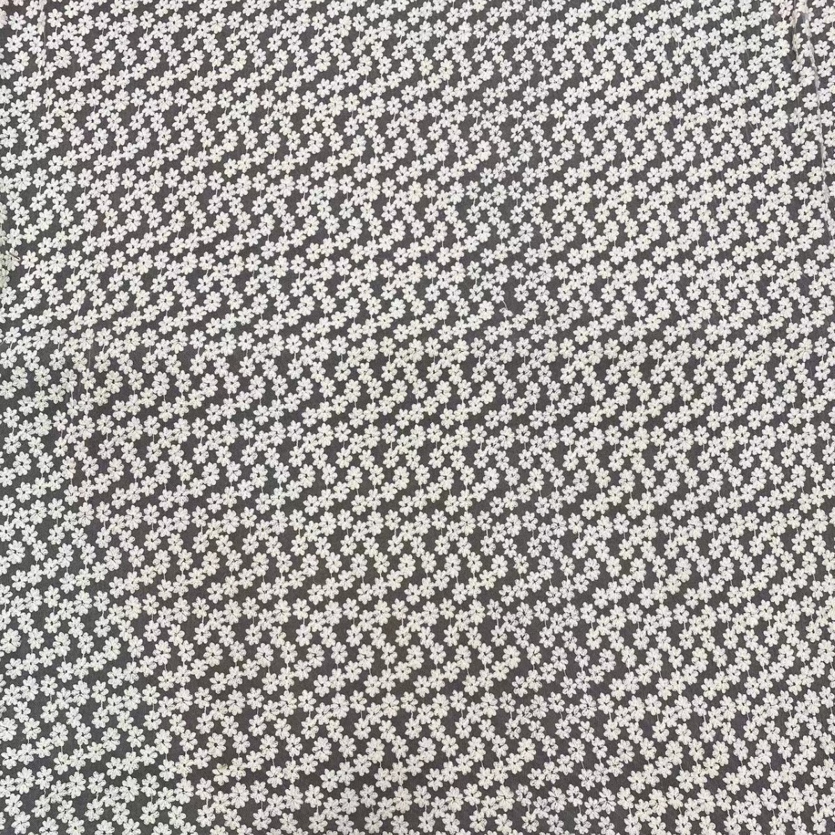 厂家直销新款面料花边布料舒适抗菌连衣裙半身裙服装面料秋冬面料