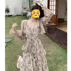 法式荷叶边碎花吊带连衣裙两件套装夏2025新款小个子海边度假长裙