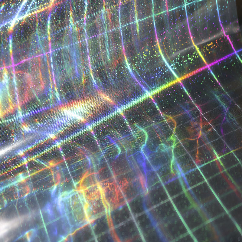 pet彩色膜opp镭射镀铝膜格子透明膜软硬卡纸覆膜静电自沾上光膜