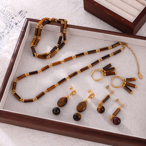 Leatherback-style retro niche temperament elegant jewelry tiger's eye bead design sense titanium steel gold-plated jewelry set