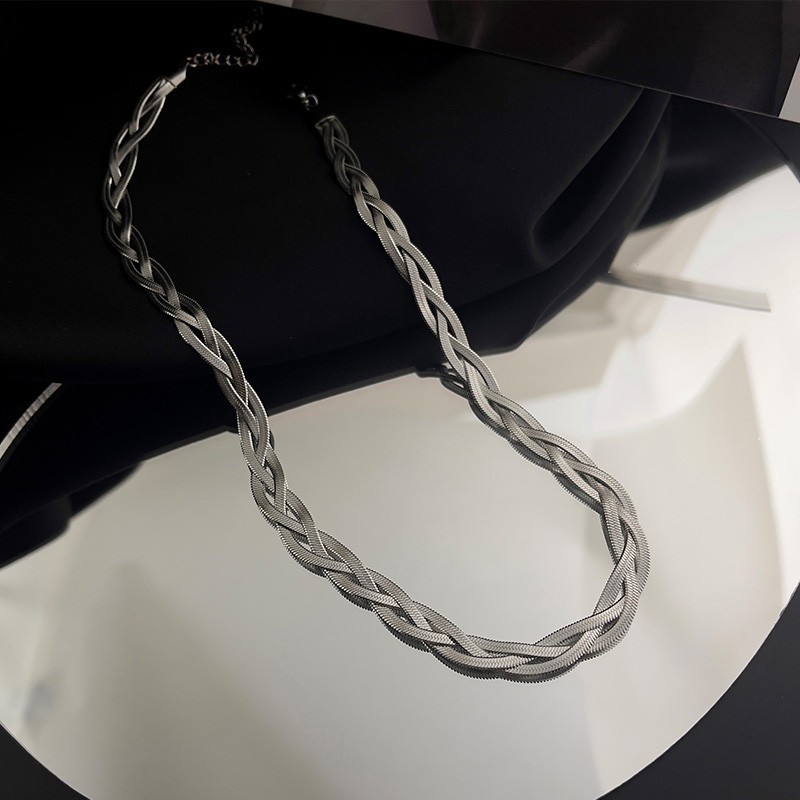 Titanium Steel Material Punk Cool Style Solid Color Titanium Steel Necklace
