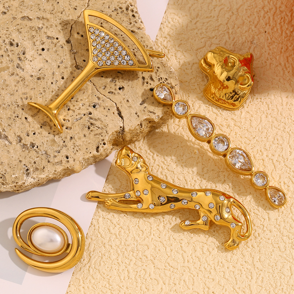 (2개) 유럽과 미국의 기질 틈새 디자인 고급 워터 드롭 스트립 액세서리 스테인레스 스틸 도금 18K 골드 소라 진주 브로치