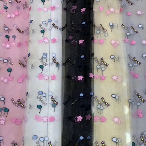 厂家直销 Diy童装绣花 网纱蕾丝面料 色织刺绣小气球绣 绣花布料