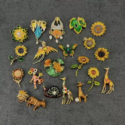 Yaxa sancaqları – Painting Brooch