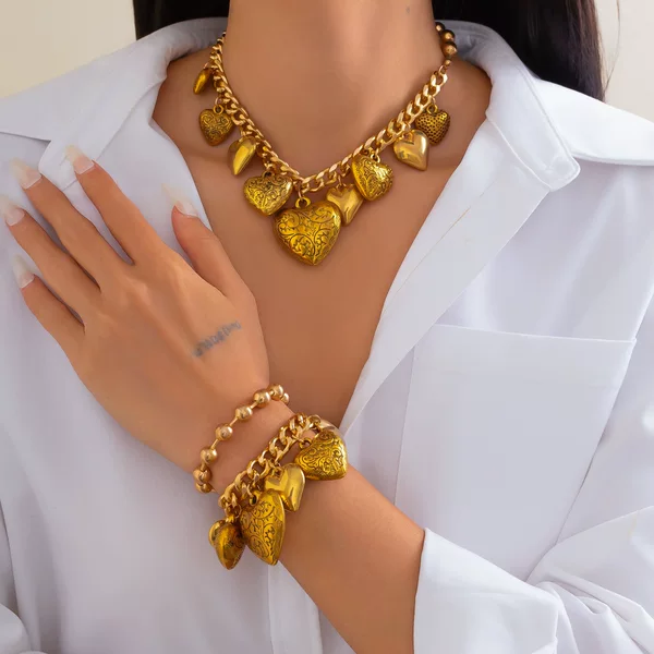 European and American Cross-border Jewelry Punk Printing Love Pendant Clavicle Chain Personalized Metallic Necklace suit