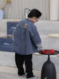 Осенний детский джинсовый комплект для мальчиков, джинсовая куртка, детская одежда, подходит для подростков