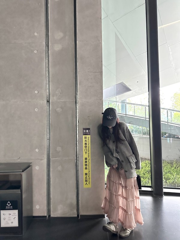 范吸吸/慵懒高克重/女装秋季2025新款针织开衫灰色毛衣外套|undefined