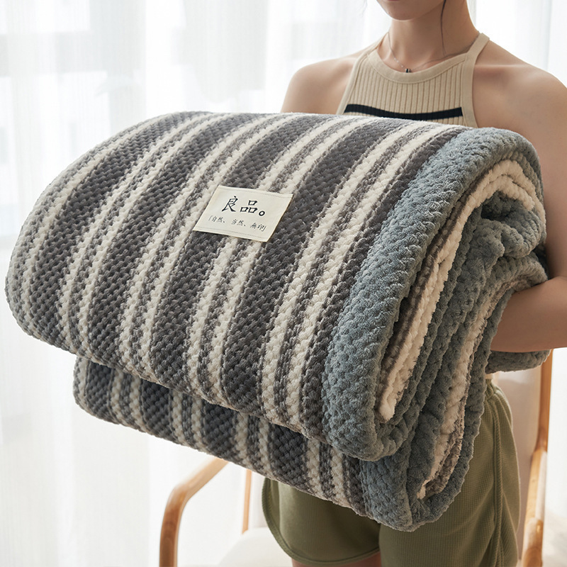 Comercio exterior transfronterizo mantas de peluche de coral mantas de sofá de invierno de oficina siesta mantas de aire acondicionado mantas pequeñas mantas