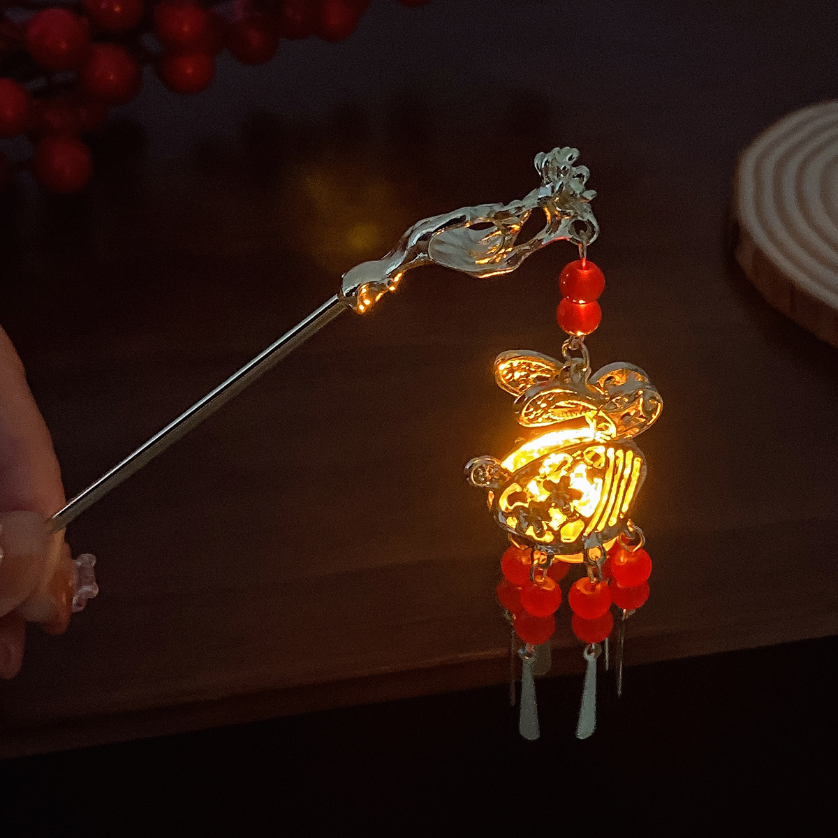 Estilo antiguo hanfu linterna borla horquilla luminosa Palacio mapache pequeña princesa tocado Palacio Lámpara paso sacudida horquilla accesorios para el cabello para mujeres