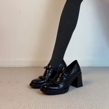 �߸�����ЬŮ2025�¿�С���Ӵָ���Ь��ɫ�ٴ�һ�_�����jkСƤЬ