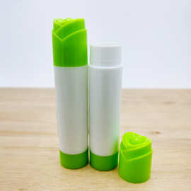 厂家热销5g唇膏管PP塑料包材彩色圆形旋转口红管多色可选跨境专供