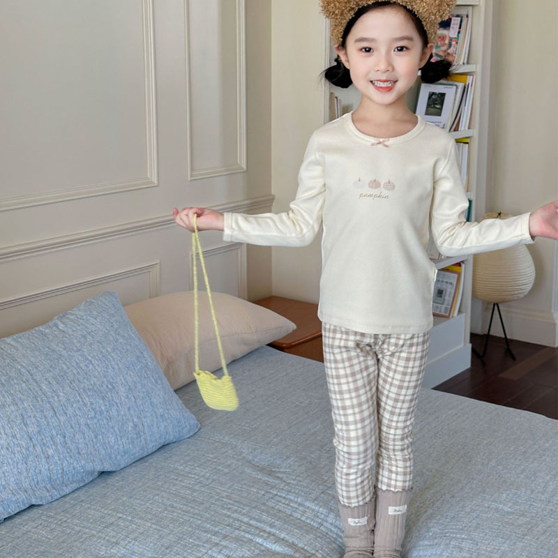 흰색 격자 무늬 호박