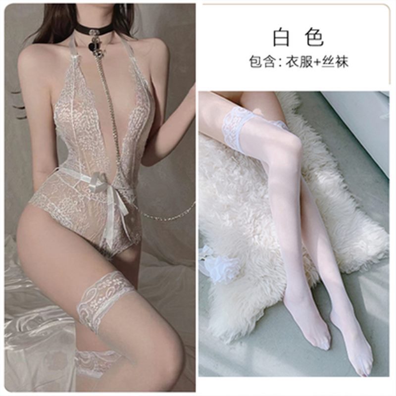 흰색 + 흰색 실크 + 같은 목걸이와 체인