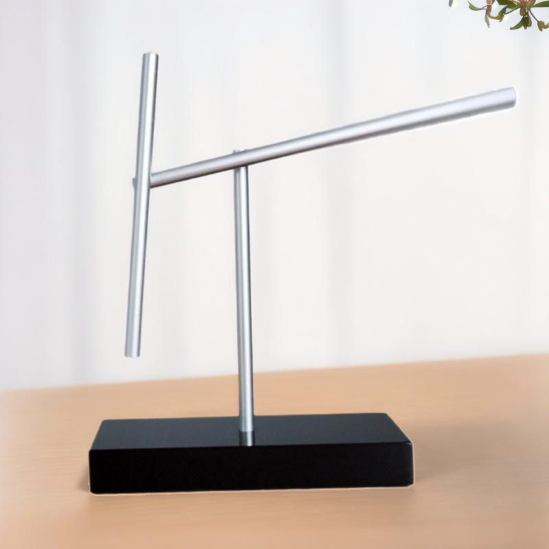 Creative Newton Iron Man Chaos Ornament Perpetual Motion Desktop Decoration Metal Craft Perpetual Motion Swing Device