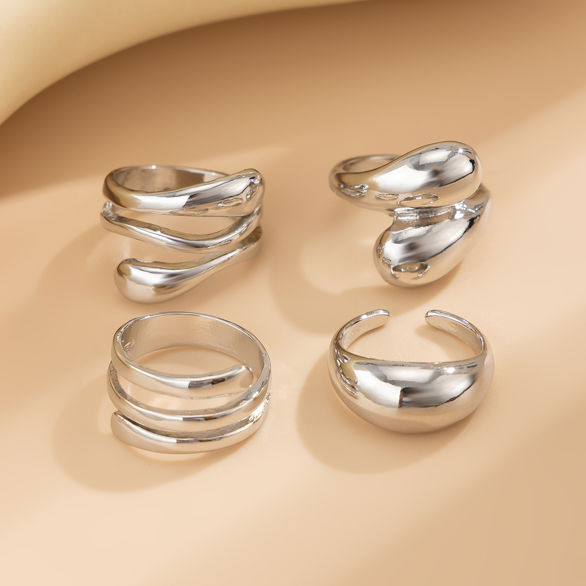 Conjunto de anillo de perlas barrocas geométricas de estilo dulce y fresco transfronterizo europeo y americano, anillo brillante de metal líquido personalizado