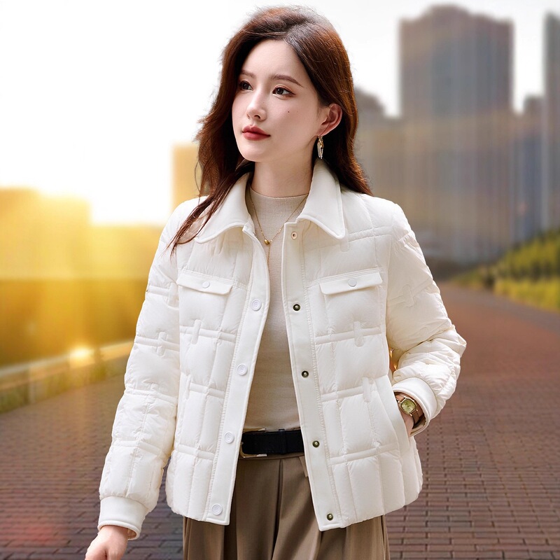 90 White Duck down Jacket Women's Short Lapel 2025 Winter New Small Lightweight Coldproof Warm Jacket