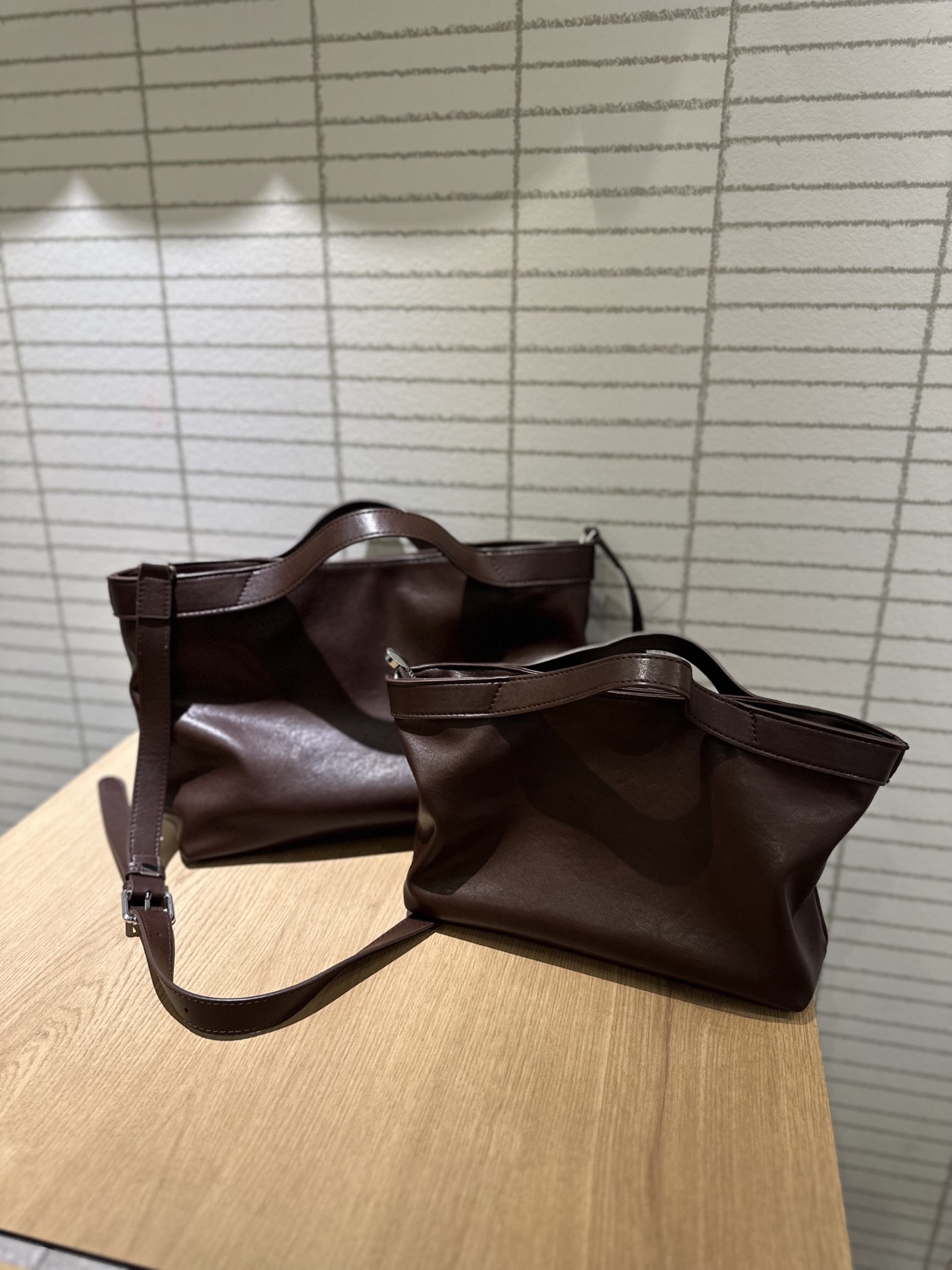Minimalist Soft Leather Tote Bag For Women 2025 New Large Capacity Commuter Handbag Casual Crossbody Bag - Thumbnail 7