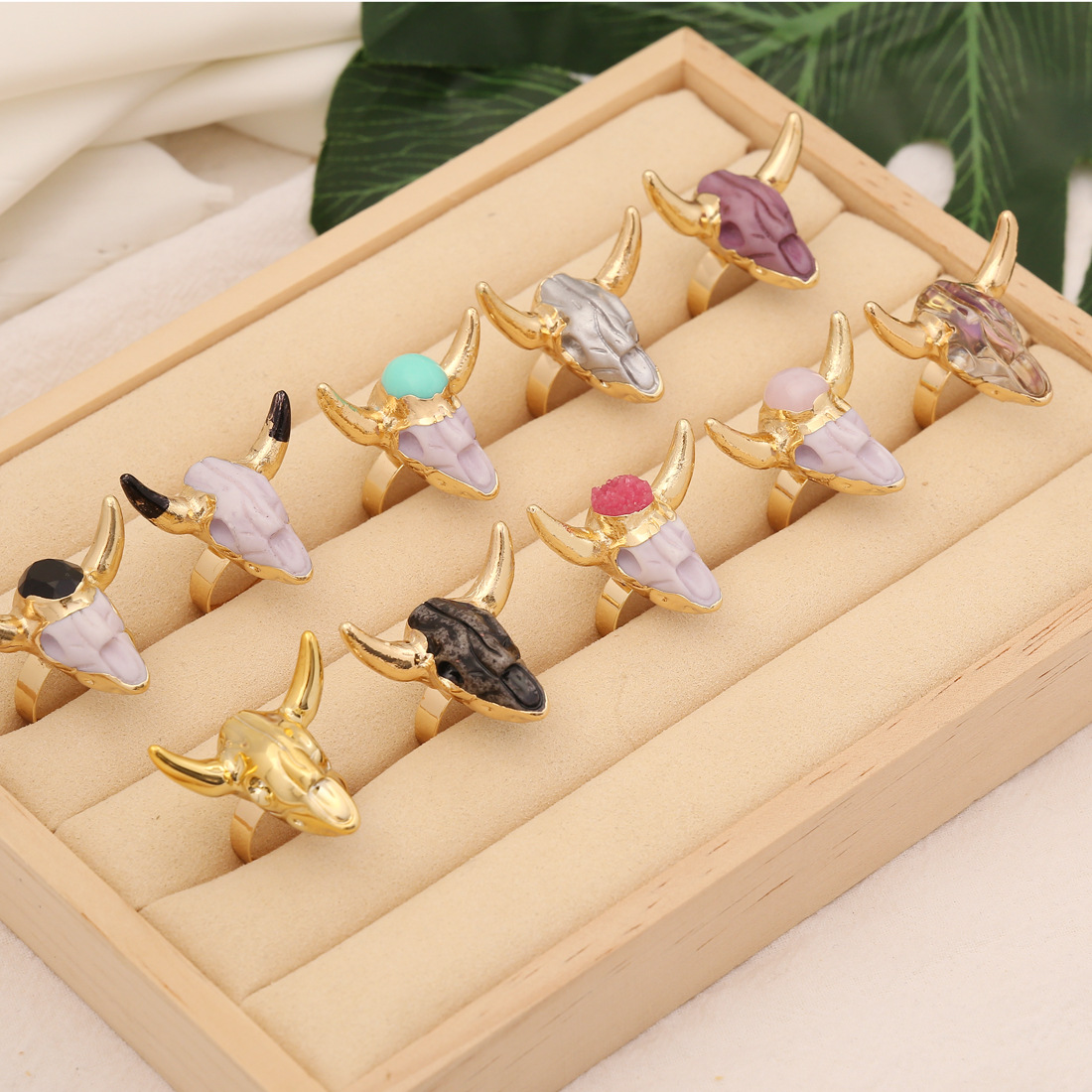 18K Gold Plated Plating Material Fashion Cattle Resin Women's Rings